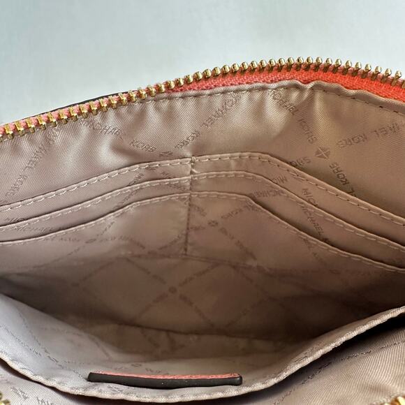 NWOT MICHAEL KORS Light Pink Leather Wristlet Clutch - Picture 9 of 10